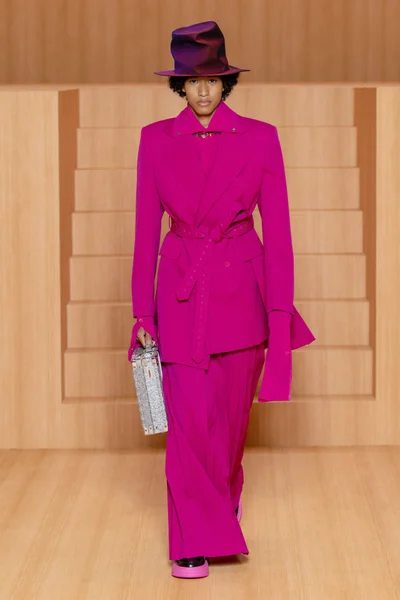 Look 38